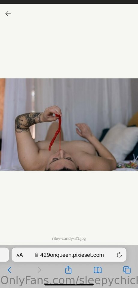 sleepychick11 model porn images