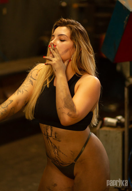 Victoria Foglia sexy model pic