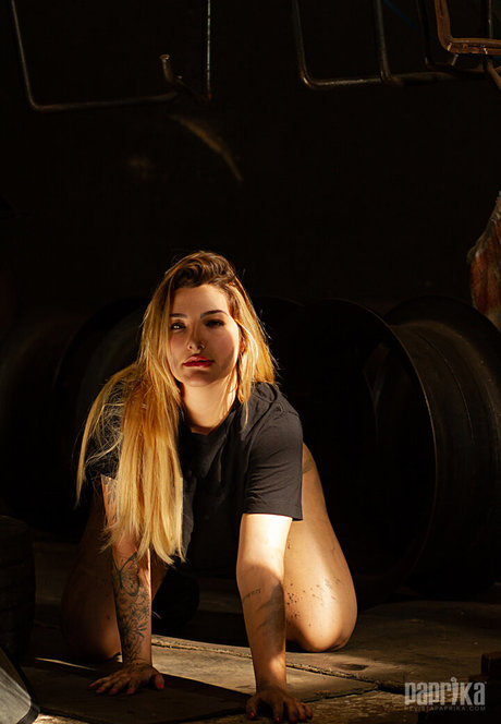 Victoria Foglia hot actress image