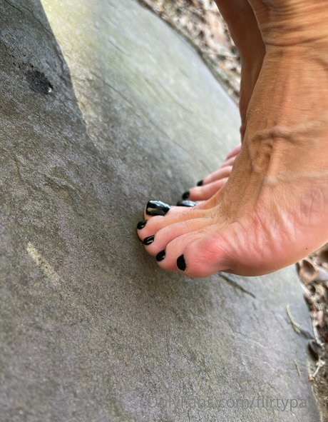 flirtypaws adult actress archive