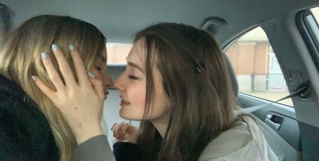 cwaudiia star art galleries