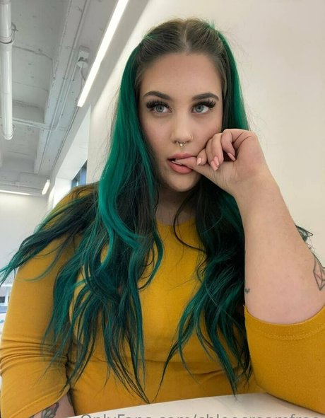 chloecreamfree sexy actress picture