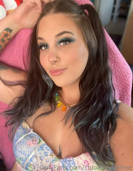 chloecreamfree model adult galleries