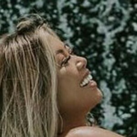 Liane V perfect model photo