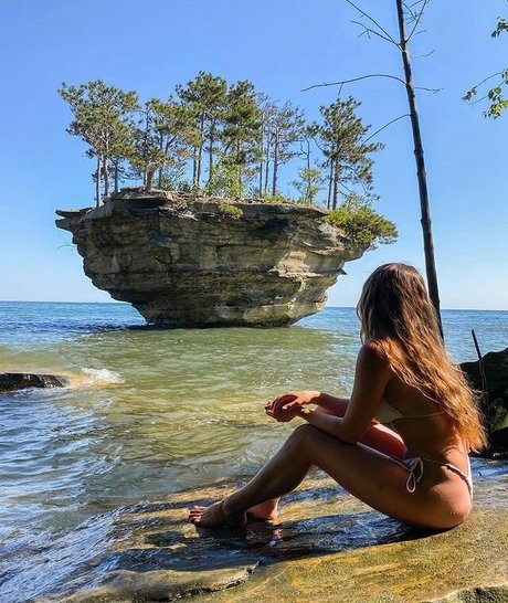 Hannah Kittyxo perfect pornstar photos