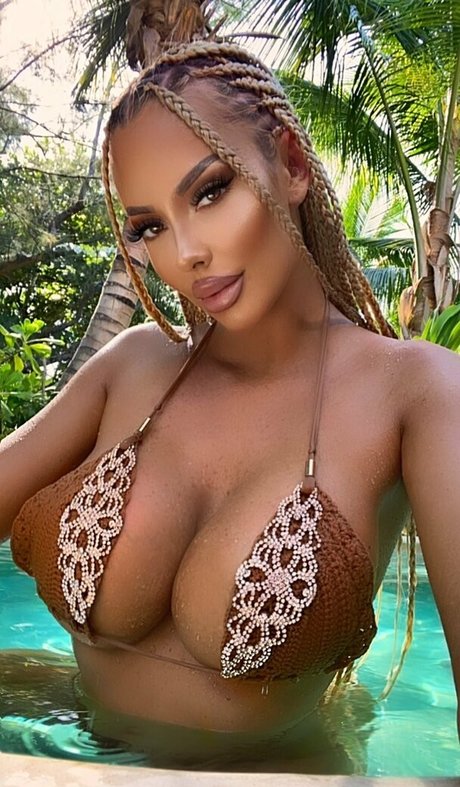 courtneytaylor star hot galleries