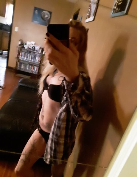 alwaysnaughty32 star pornographic pic