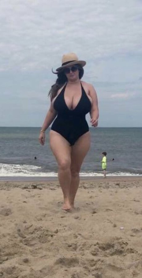 Ashley Bridges Profile pic