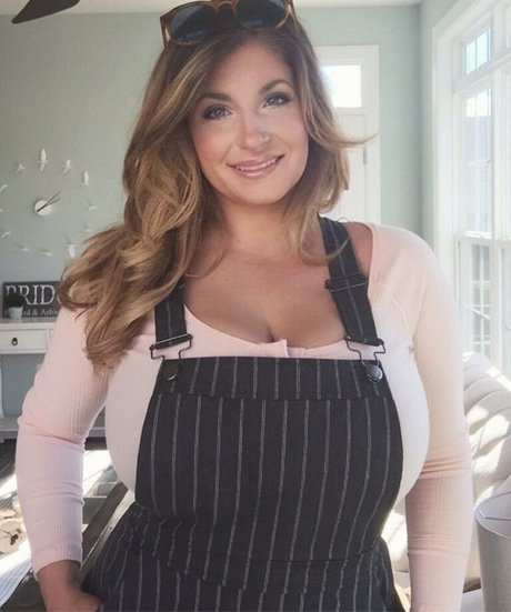 Ashley Bridges star free image