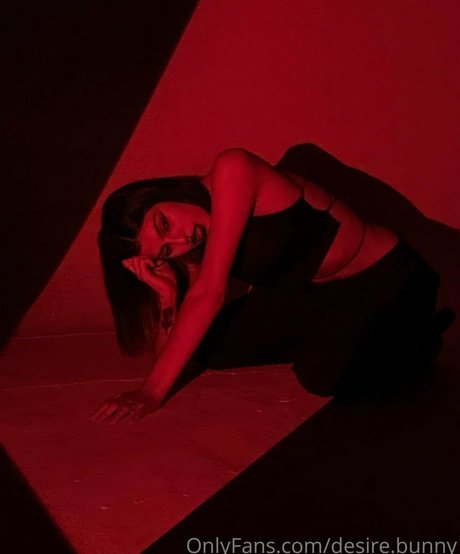 Desiree Bunny model art images