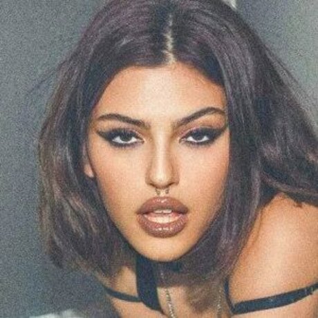 Desiree Bunny exclusive model archive