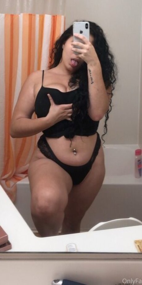 MandixCandy model adult pics