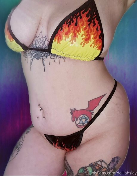 delilahslay model erotic pics