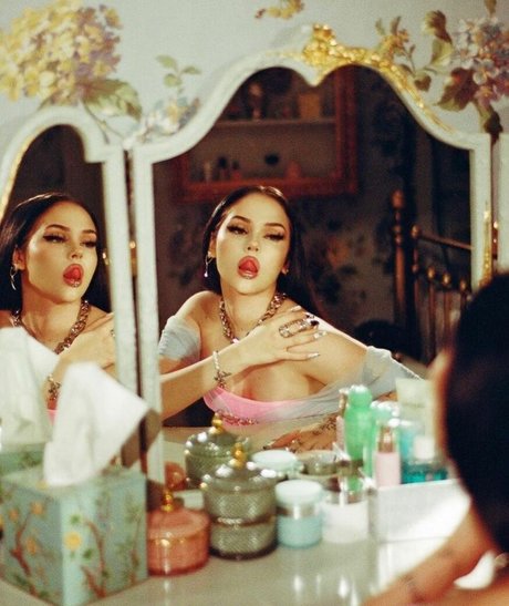 Maggie Lindemann best star pics