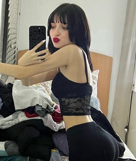 Valerya Salinas naked star galleries