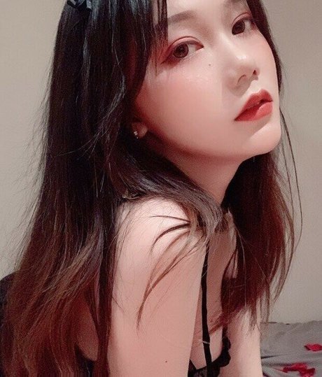 Qinqinwoya pornstar pretty image