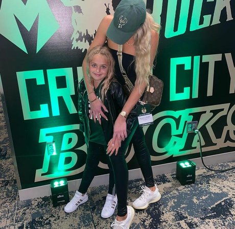 Carley Sanfilippo pretty model galleries