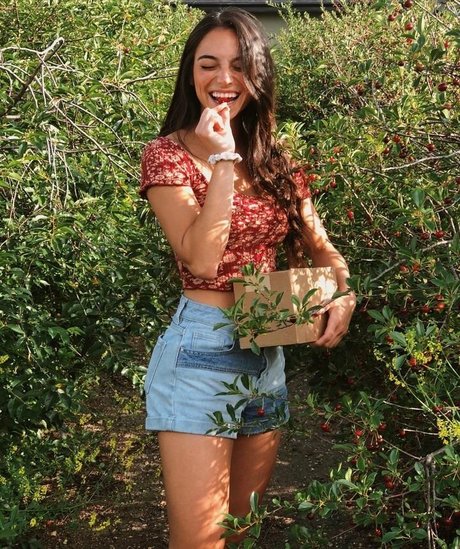 Brigit Sinaga star adult archive