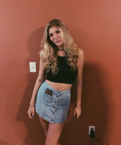 Megan Aisoff naked model archive