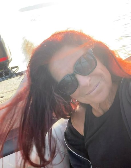 mom daughter onlyfans nude pics