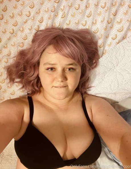 hunnybeesarecool adult star pic