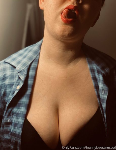 hunnybeesarecool sex actress pictures
