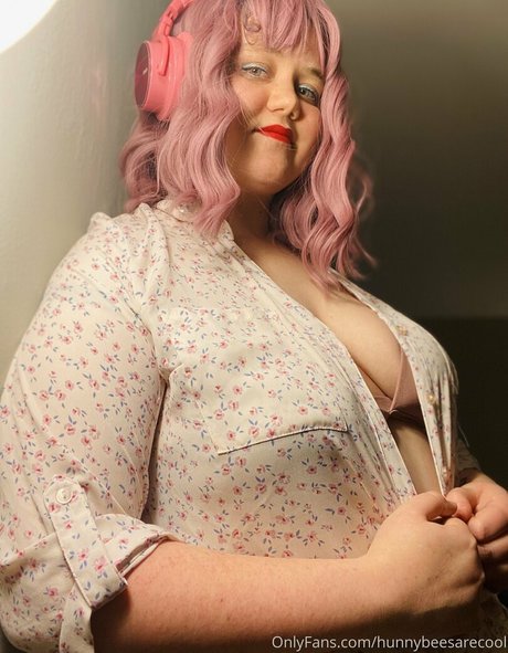 hunnybeesarecool star nude archive