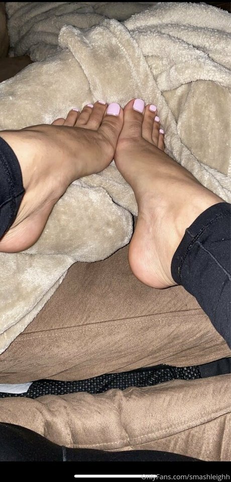 smashleighh model xxx image