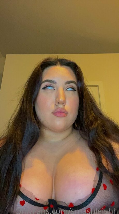 smashleighh naked actress photo