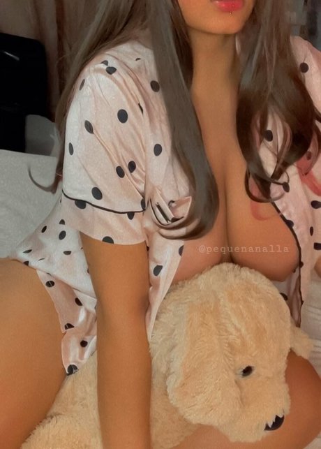 Nallinha porn model img