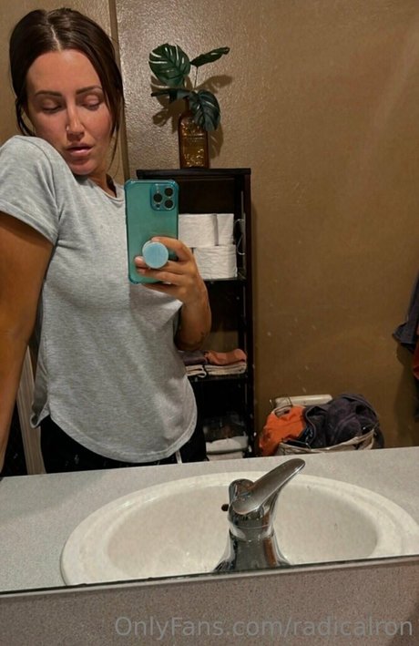 RadicalRon Quick model image