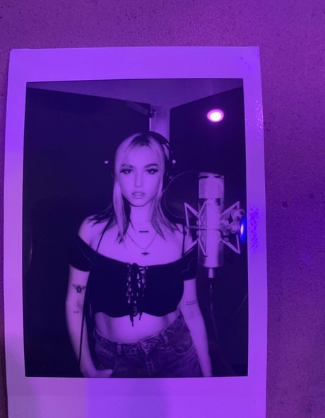 mollyomaliamollyomaliaaa pornstar xxx img