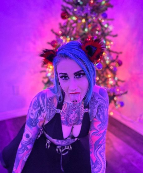 Flowmi star nude gallery