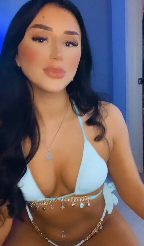 Doom LuckyGirl xxx model photo