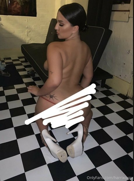 harrixoxox pornographic model pics