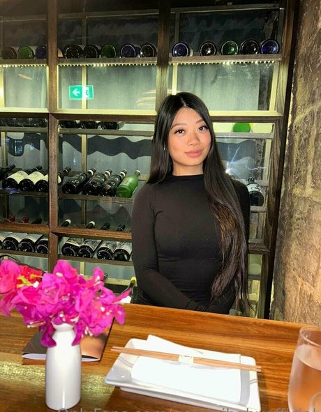 girlfriend onlyfans beautiful image