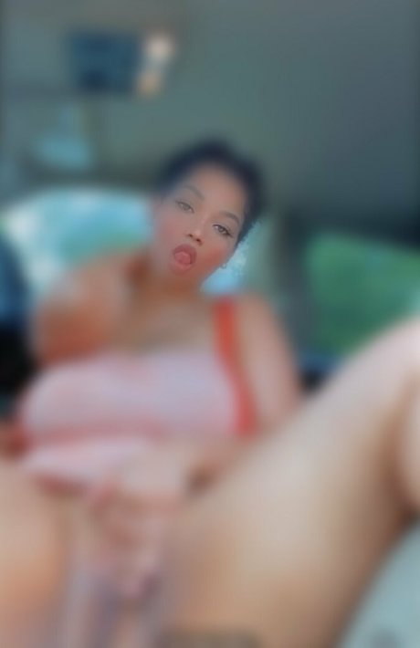 mizzoktoberxxx sexy pornstar image