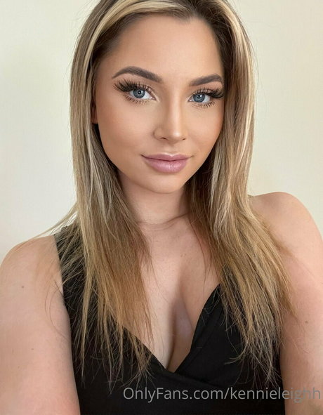 kennieleighh naked actress gallery