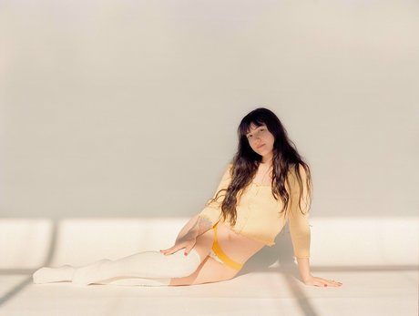 vaegasuicide xxx actress img