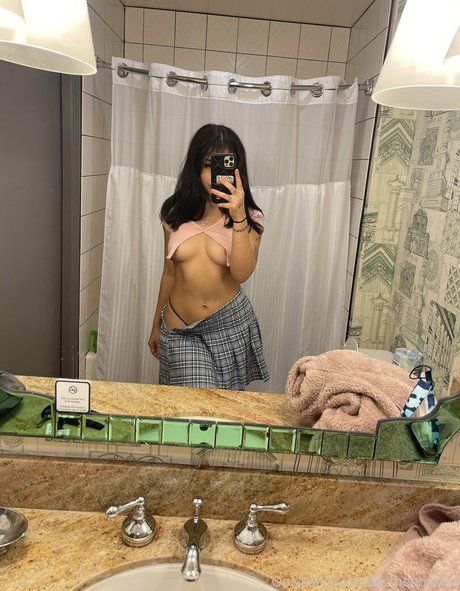 bectheebarbie model naked photo