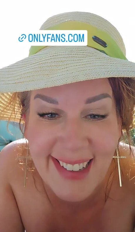 Ursula TV pretty star galleries