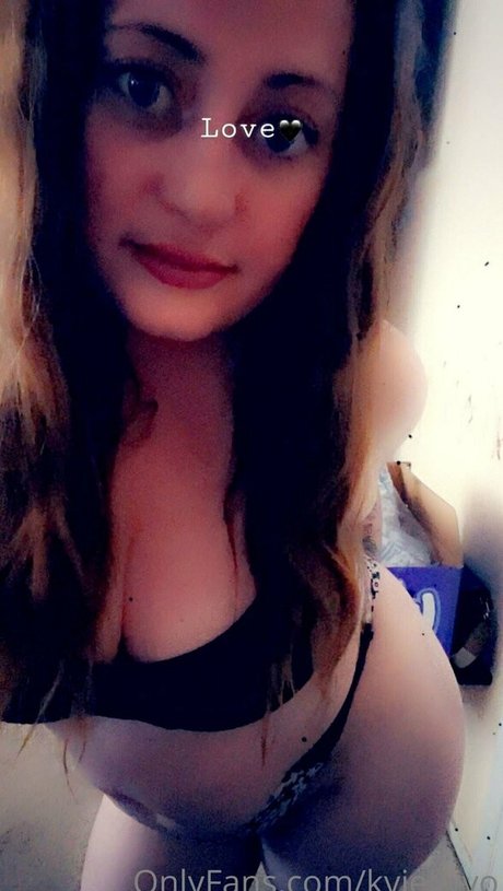 kyjellyyo model pornographic gallery