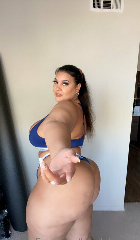 blonde yoga onlyfans free image