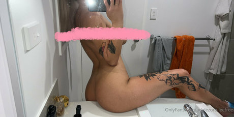 adelezora leefree exclusive pornstar image