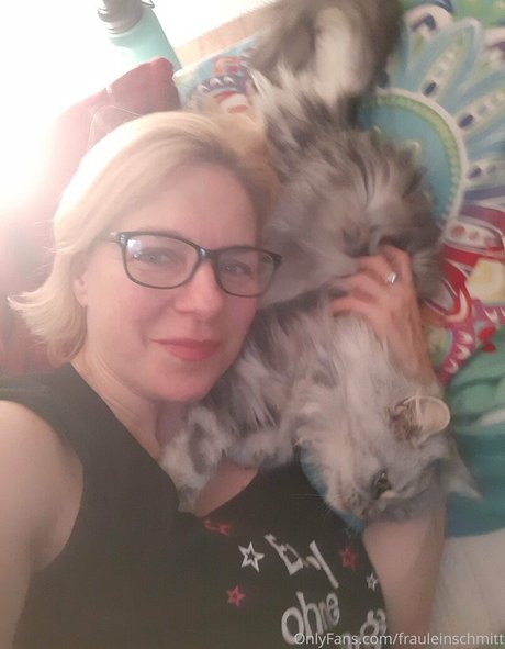 frauleinschmittfree hot pornstar picture