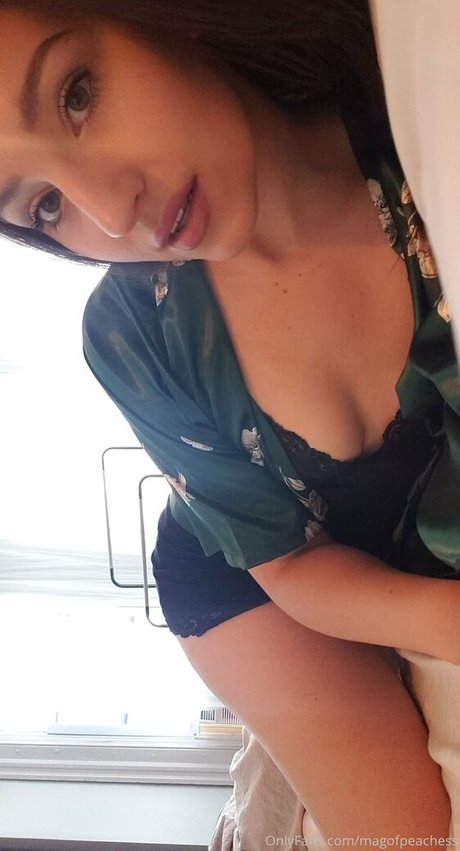 magofpeachess sexy pornstar image