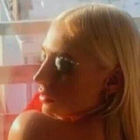 shannyanne28 erotic pornstar photo