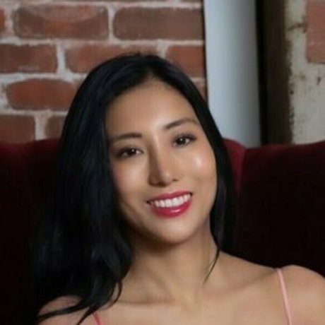 Akira Love model nude pics