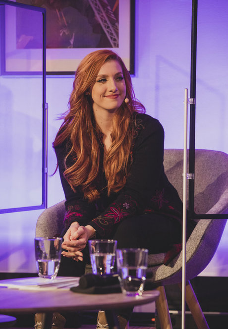 Lara Loft naked actress img