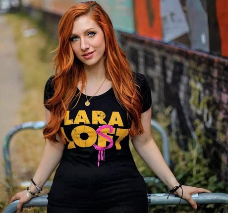 Lara Loft model nice pic